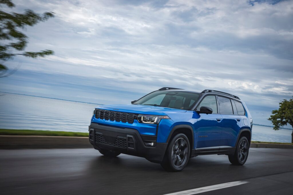Nueva Jeep Cherokee 2026: Motor híbrido hecho en Toluca