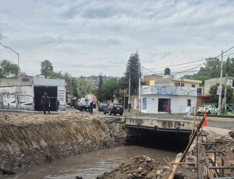 Intensa lluvia en Querétaro deja afectaciones viales