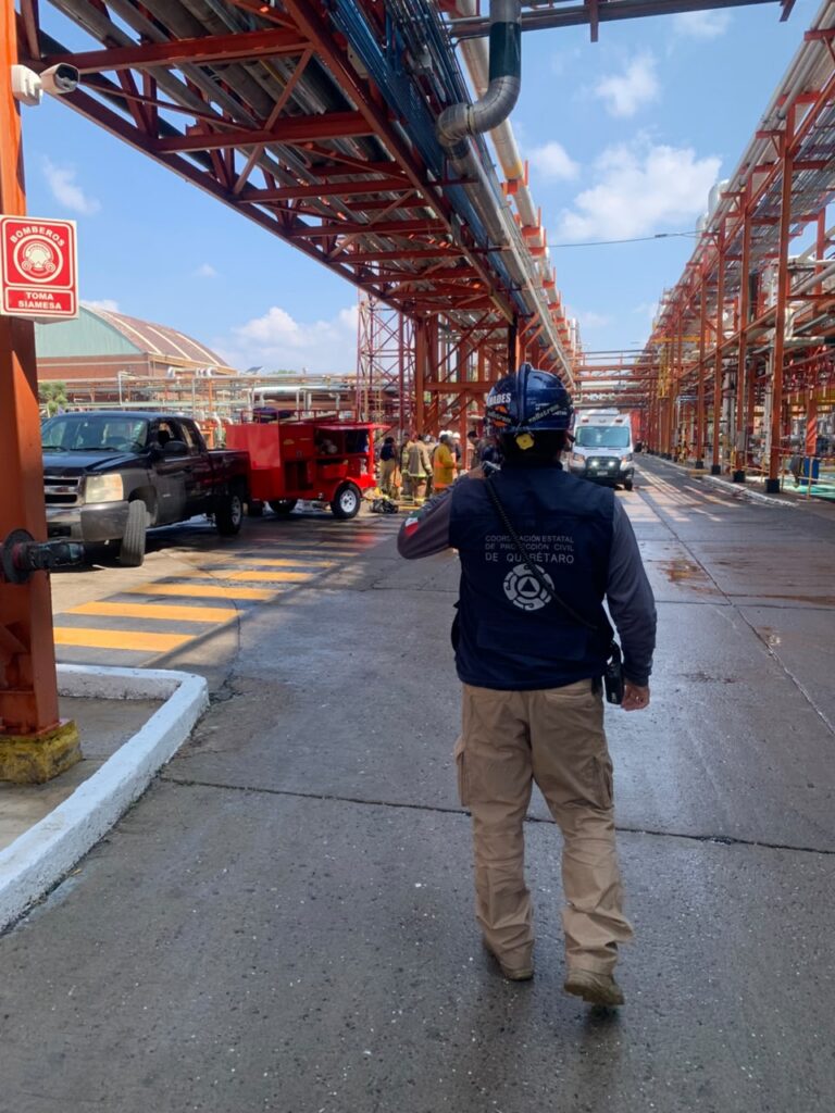 Controlan incendio en Parque Industrial Benito Juárez