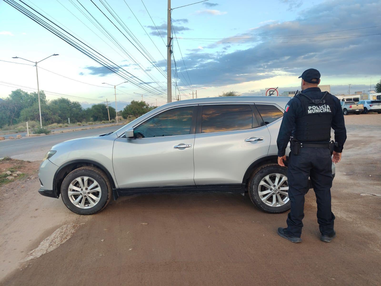 Recuperan camioneta con reporte de robo en Colón, Qro.