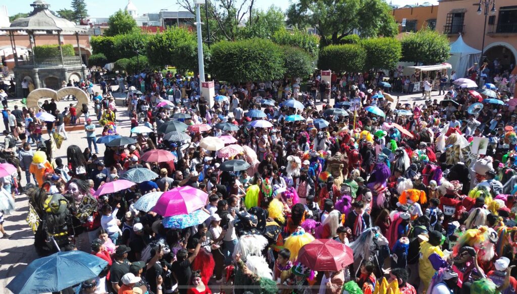 Realizan primera caravana cultural en TX