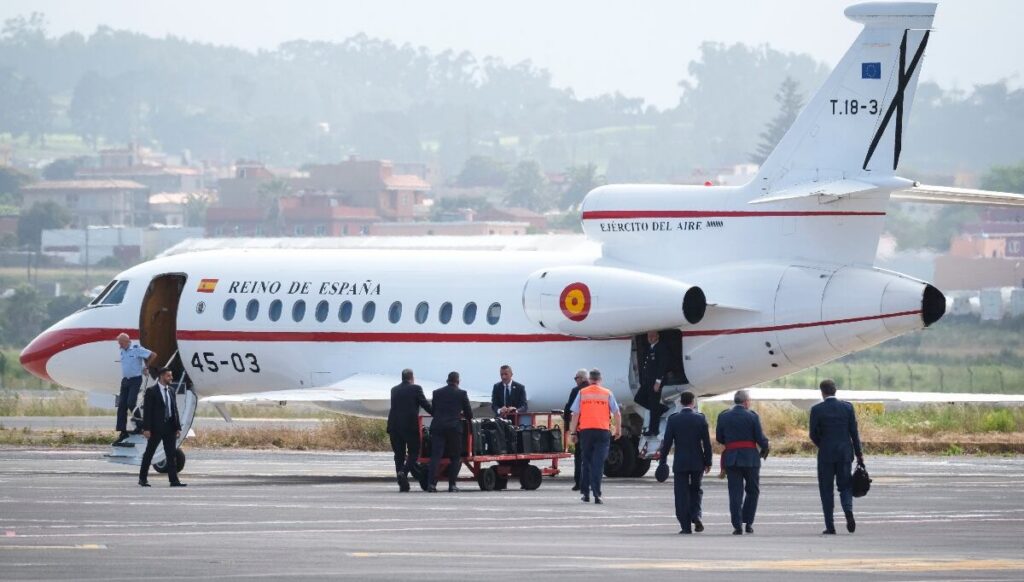 Papa León XIV evacua avión en Tenerife por falla técnica