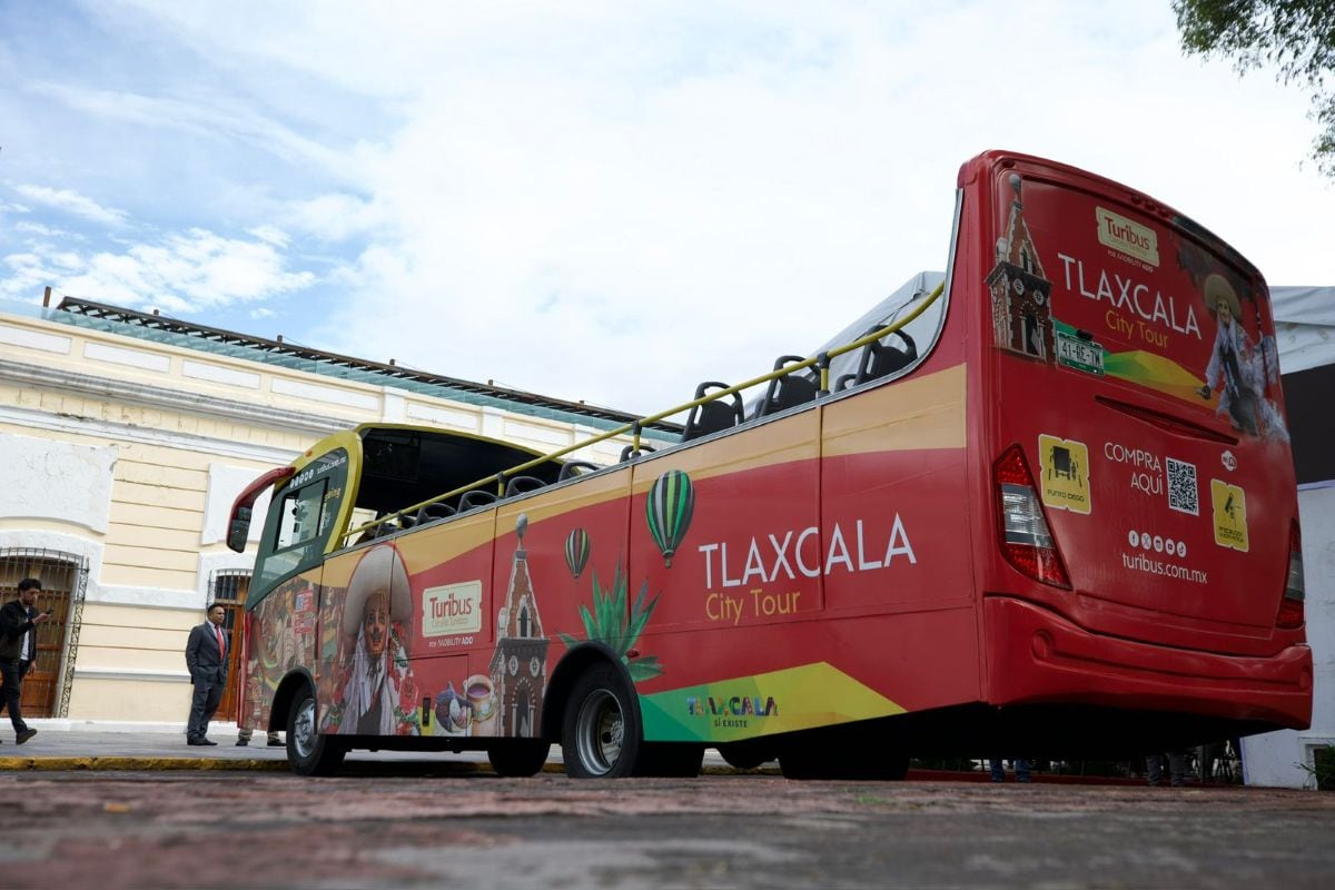 Tlaxcala refuerza turismo con nueva unidad de Turibus